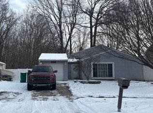 5831 Big Pine Dr, Ypsilanti, MI
