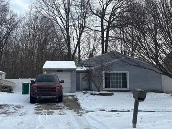 5831 Big Pine Dr, Ypsilanti, MI 48197