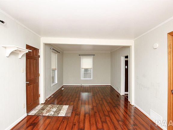 2nd image of 1111 E Melbourne Ave