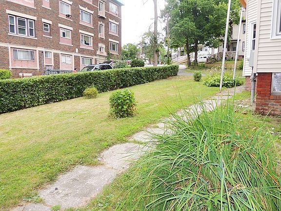 3rd image of 67 Fort Pleasant Ave