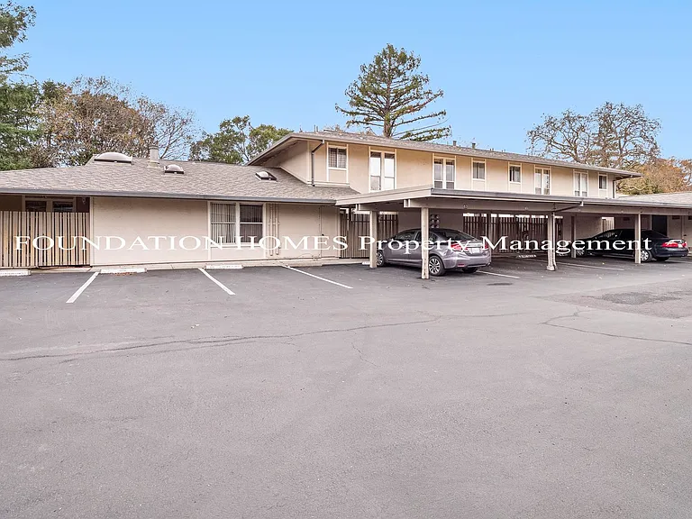 67 Roundtree Blvd — Photo 4