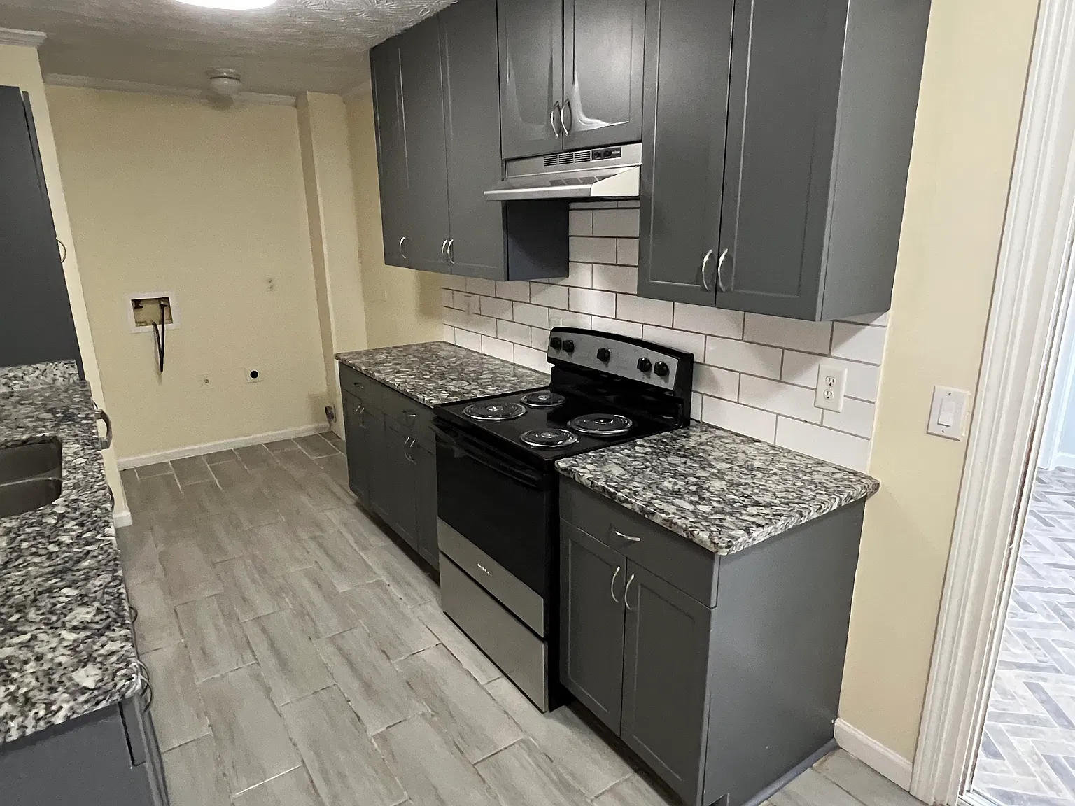 4 bed, 1500 sqft, $2,200 — Photo 3