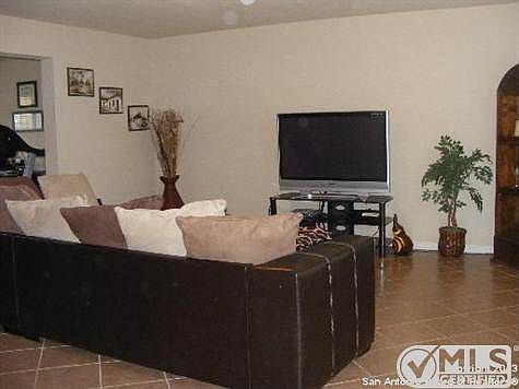 3rd image of 10706 Bayhill Den