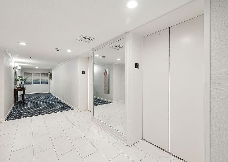 7th floor hallway