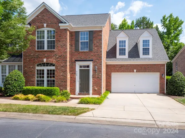 5139 Berkeley Creek Ln, Charlotte, NC 28277