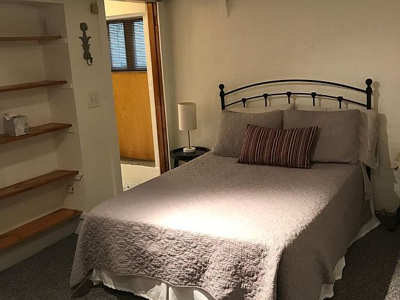 Full size bed