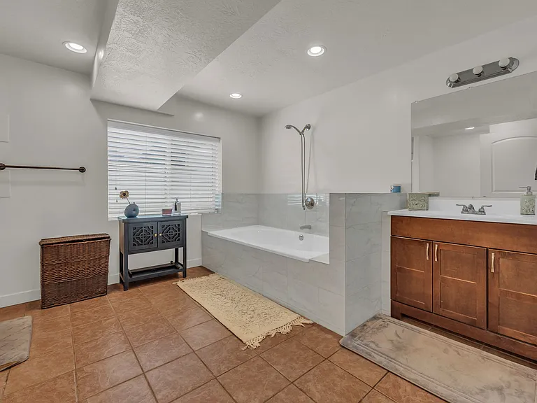 11176 S Shilling Ave — Photo 19