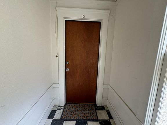 3rd image of 1252 2nd Ave
