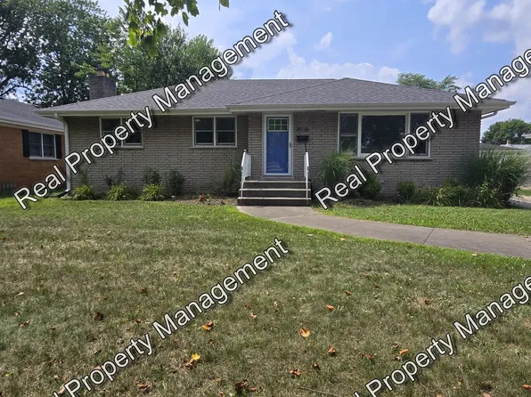 8118 Monroe Ave, Munster, IN 46321