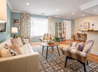 31 Thornton Rd, Chestnut Hill, MA 02467