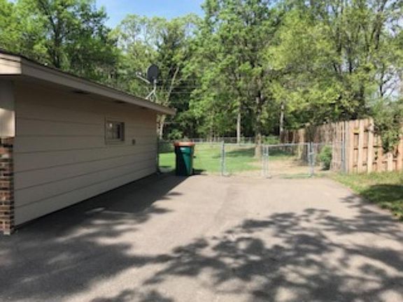 2nd image of 12948 Taylor St NE