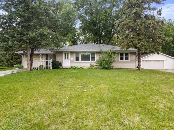 5714 W Moore Lake Dr NE, Fridley, MN 55432