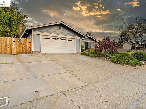4th image of 931 Burwood Way