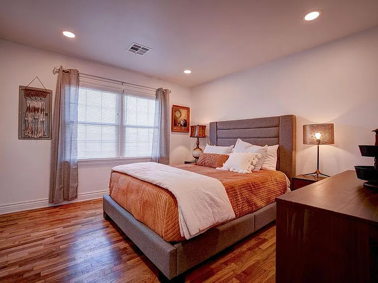 922 Maple Ave #1 — Photo 5