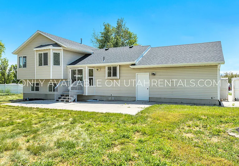 1152 N 120th St W — Photo 4