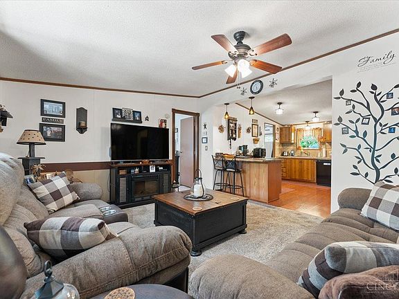 4th image of 346 Bear Creek Rd