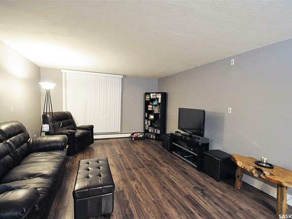 5th image of 2410 Louise St #4