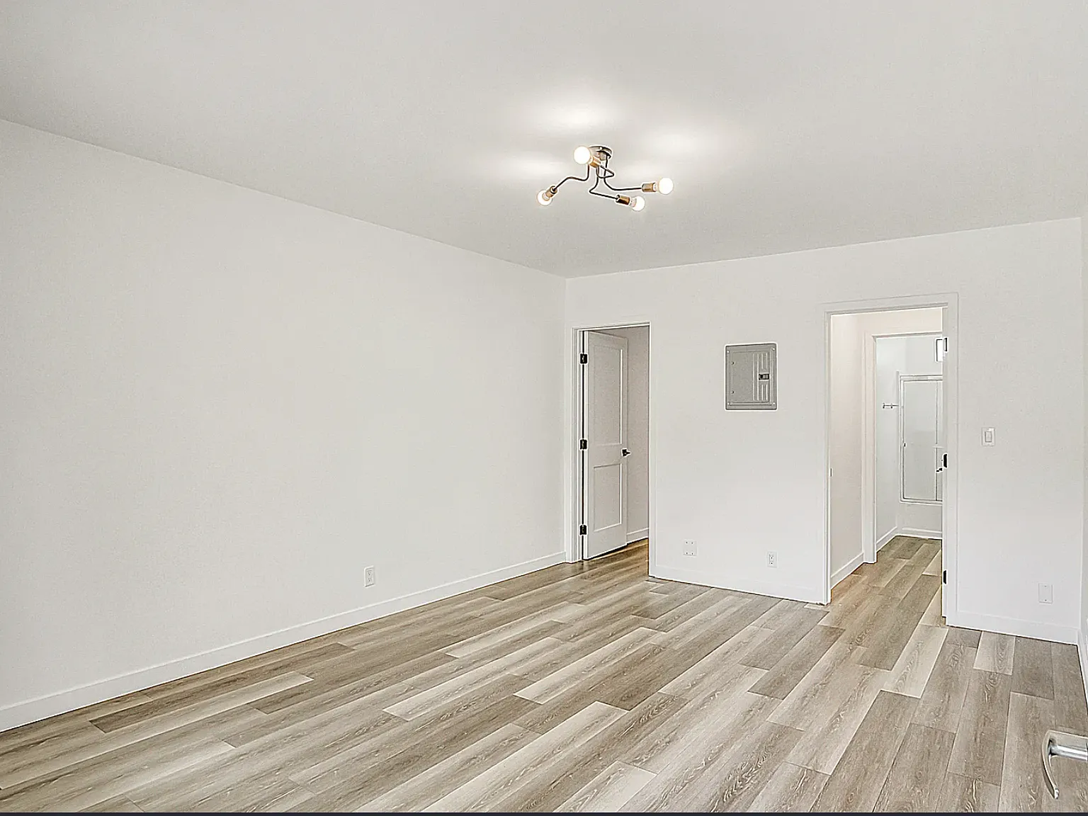 Studio, 550 sqft, $1,650 — Photo 4