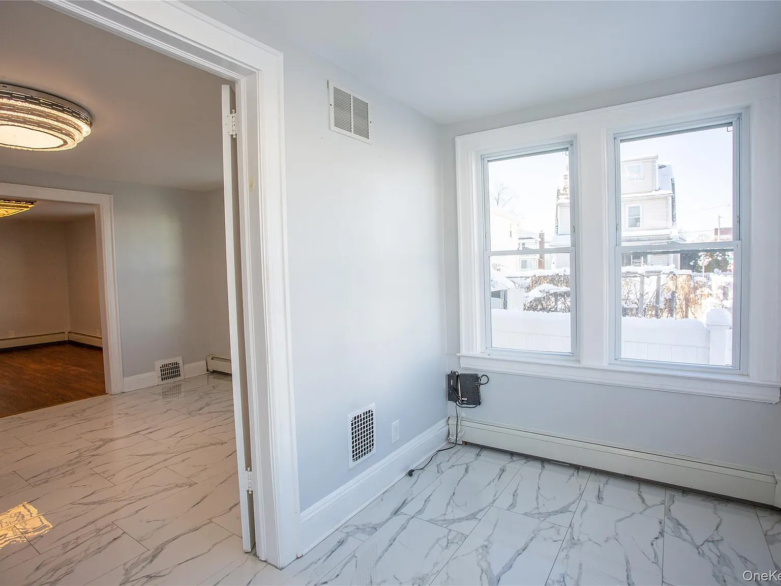 3 bed, 1.0 bath, 1179 sqft, $4,000 — Photo 2