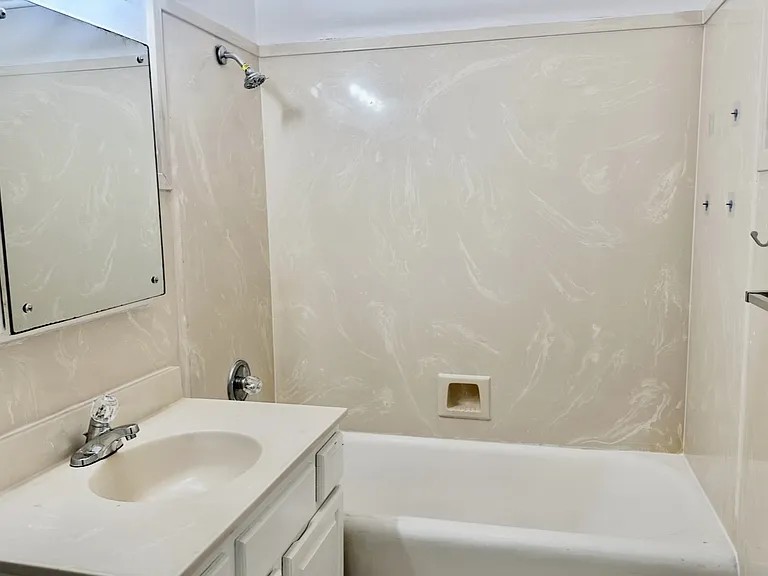 2843 Webster St #102 — Photo 10