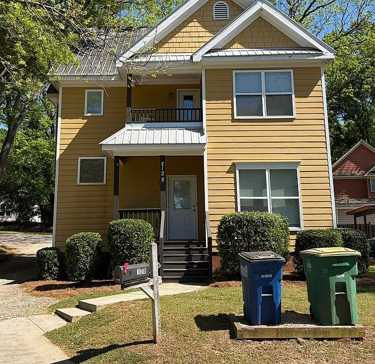 128 N Peter St