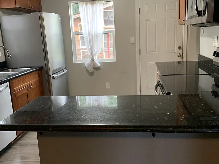 8023 SE Cooper St — Photo 8