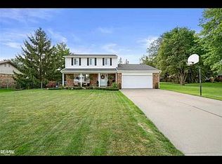 42385 Bobjean St, Sterling Heights, MI 48314