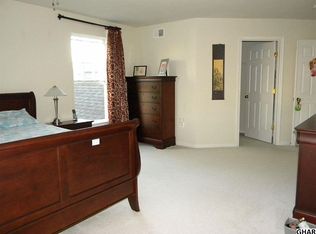 9 Turmeric Dr, Mechanicsburg, PA 17050