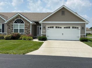 5921 Pine Tree Pl, Sylvania, OH 43560