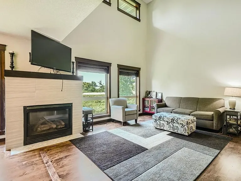 18102 Vance Cir NW — Photo 1