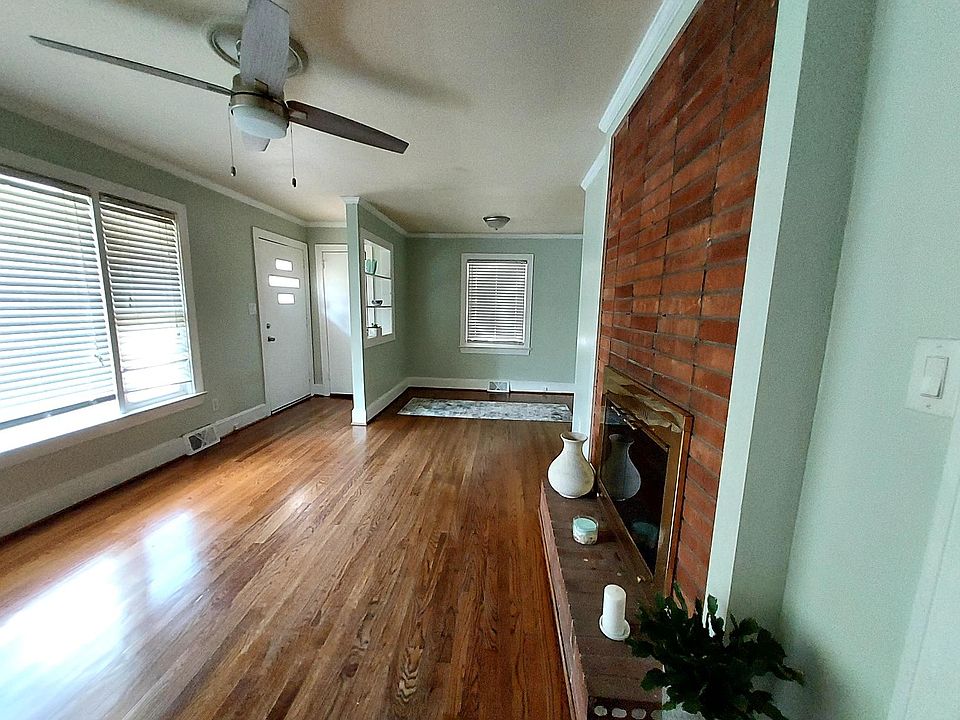 1st image of 301 Nichols Dr