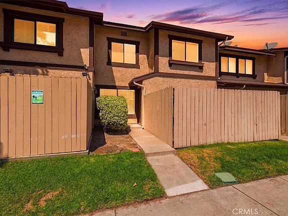 3rd image of 8601 Sunland Blvd Unit 5