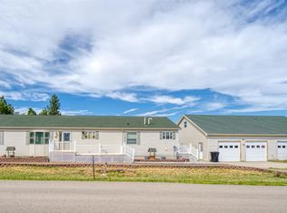 15 Vista Grande Dr, Pine Haven, WY 82721