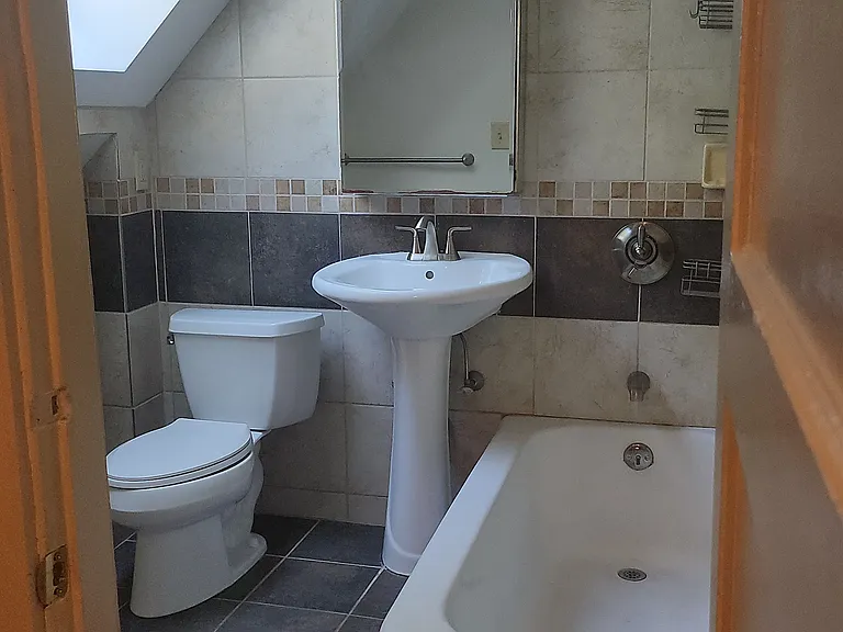 47 Webster St — Photo 8