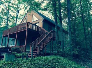 202 Great Oaks Dr, Nesquehoning, PA 18240
