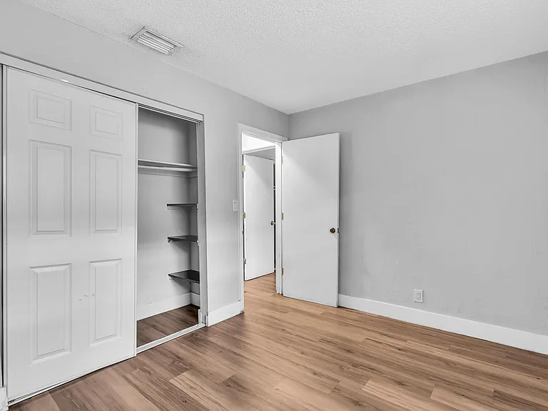 232 SE 9th Ave #2 — Photo 22
