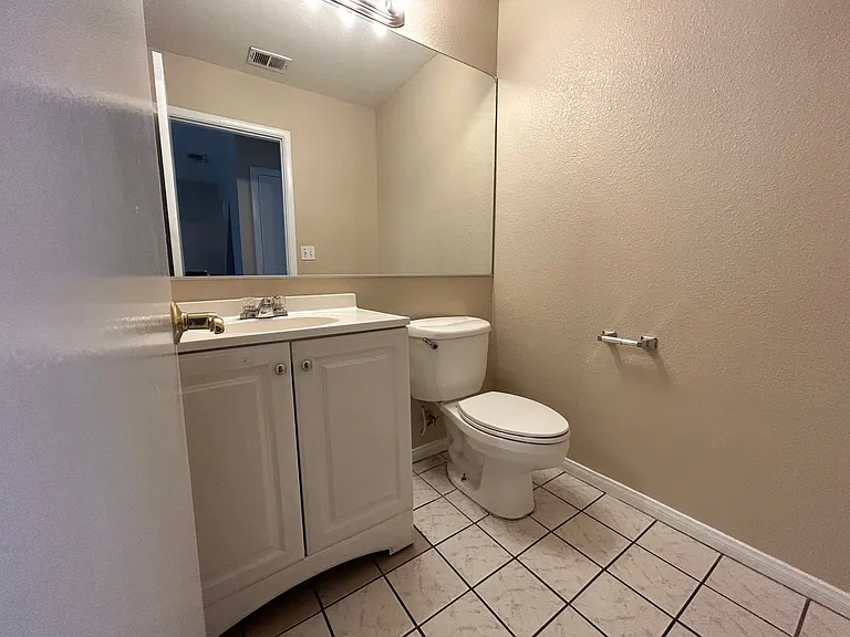 2806 Rungsted St — Photo 16