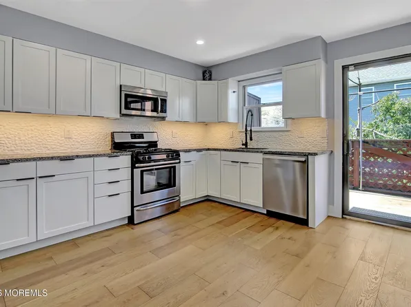 214 Marina Dr, Highlands, NJ 07732