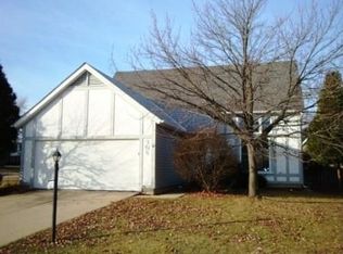 306 N Oltendorf Rd, Streamwood, IL 60107