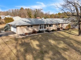 1098 Plumtree Rd, Springfield, MA 01119