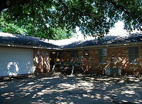 4th image of 1404 Meadowlark Dr