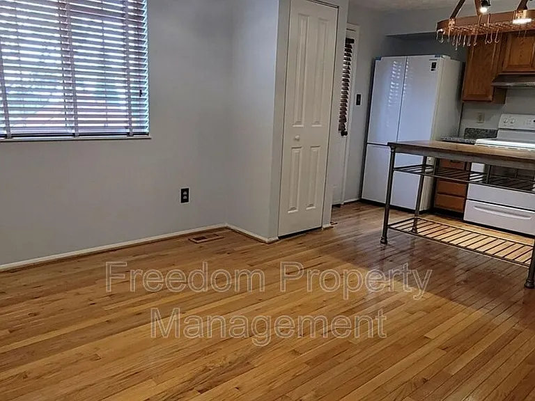 7974 Tyson Oaks Cir — Photo 10
