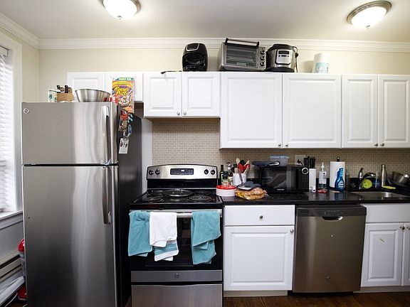 2nd image of 3345 N Marshfield Ave #D502