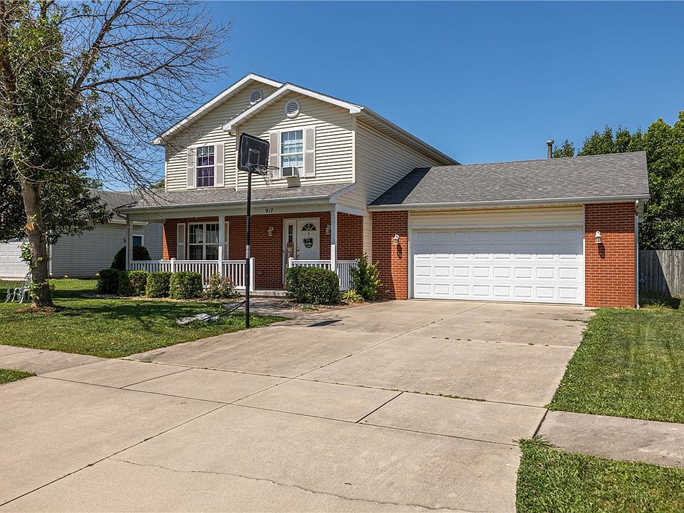 1st image of 917 Briarwood Ct