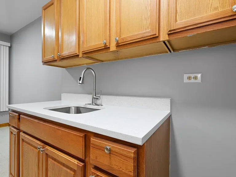 4737-4743 W 65th Mobility Zone — Photo 6