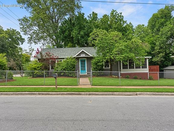 3rd image of 517 W College Street