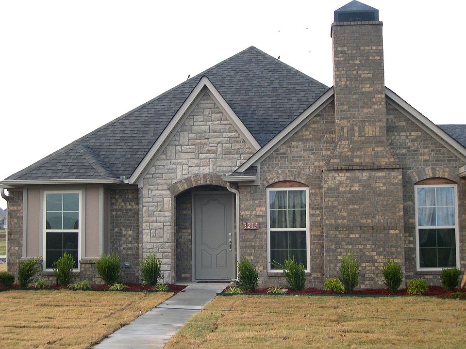 1st image of 3213 SW Warberry Ave