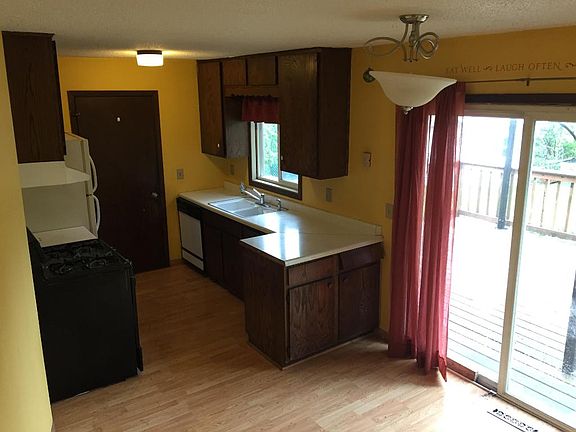 3rd image of 16655 Flagstaff Ave