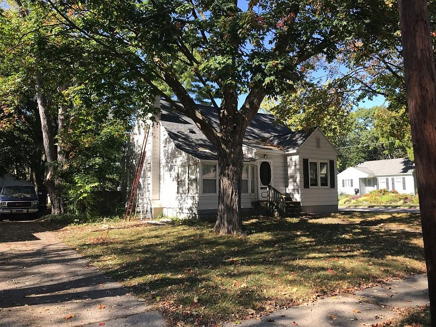 2nd image of 2701 Hazelwood Ave SW