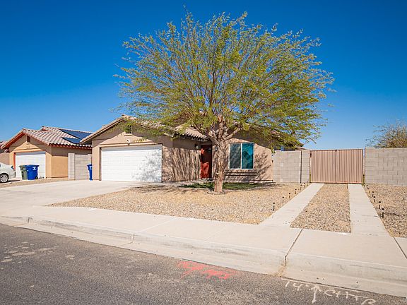 3rd image of 3655 S Isabel Dr